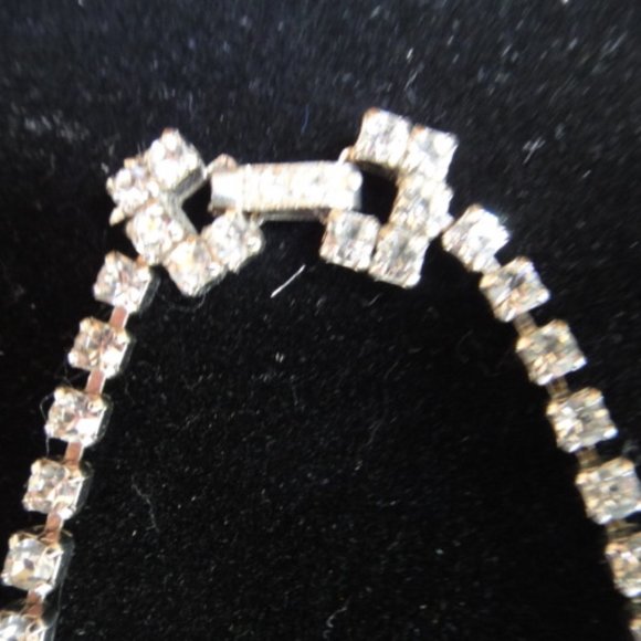 Rhinestone Vintage - Picture 15 of 15